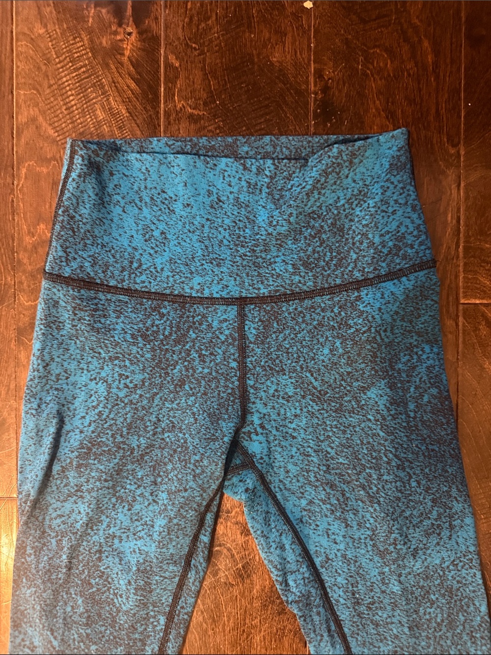 Lululemon Wunder Under Pant III Size 6
Luon Spray Jacquard Shocking Blue Black - Picture 5 of 5